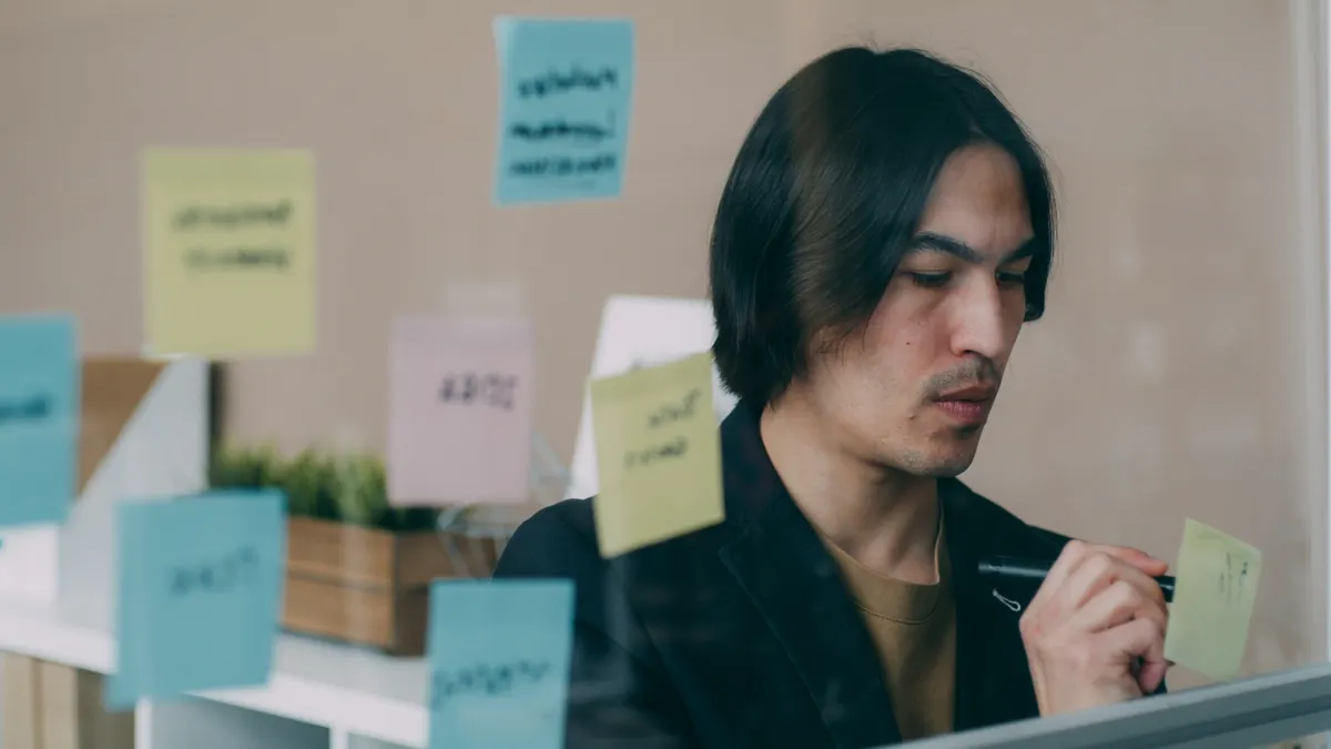 AI writing for professionals: prompt templates and workflows for marketing teams — Young Professional Writing Notes on G