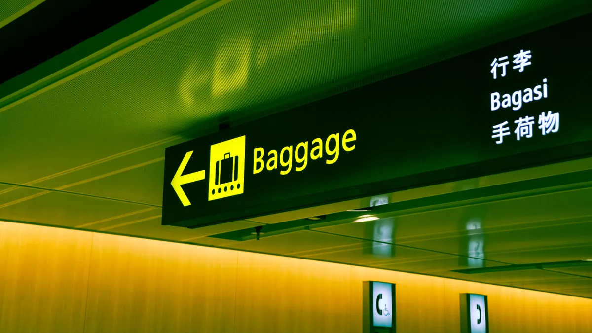 airport baggage sign in multiple languages